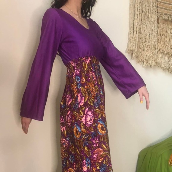 Vintage 1960s hostess gown - Picture 1 of 4